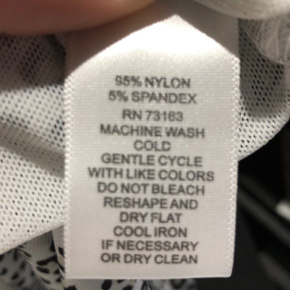 Cable & Gauge leopard print top size medium - Picture 7 of 7